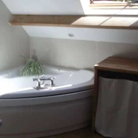 Jolie Maison Avec Jardin - 2 Chambres *