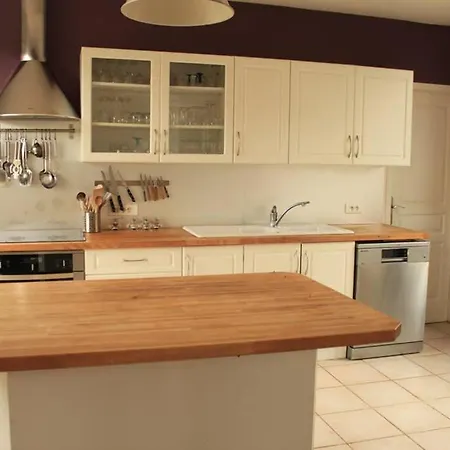 Jolie Maison Avec Jardin - 2 Chambres *